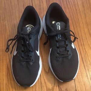 Nike Women’s Running Shoes Size  7.5